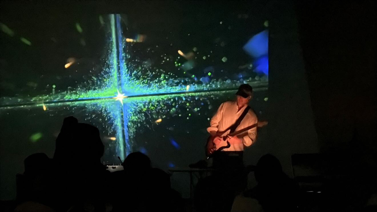 chihei hatakeyama & christopher willitsのパフォーマンス